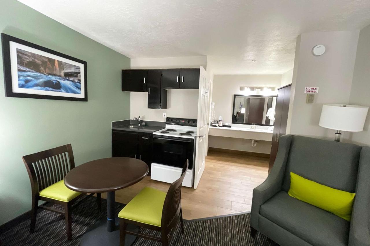 Wingate By Wyndham Cedar City Εξωτερικό φωτογραφία