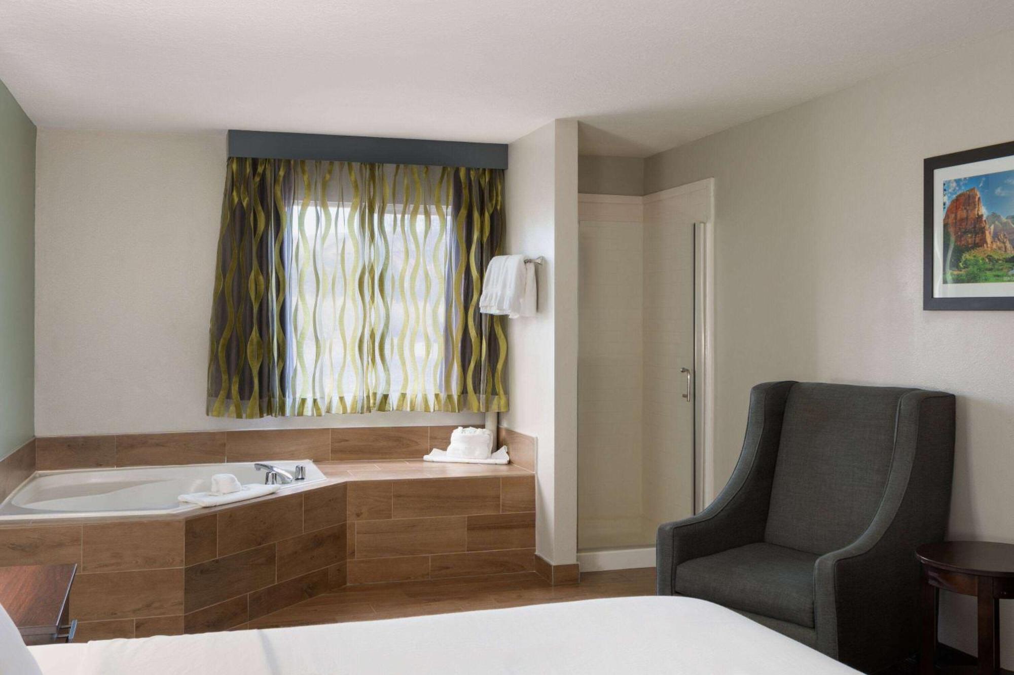 Wingate By Wyndham Cedar City Εξωτερικό φωτογραφία