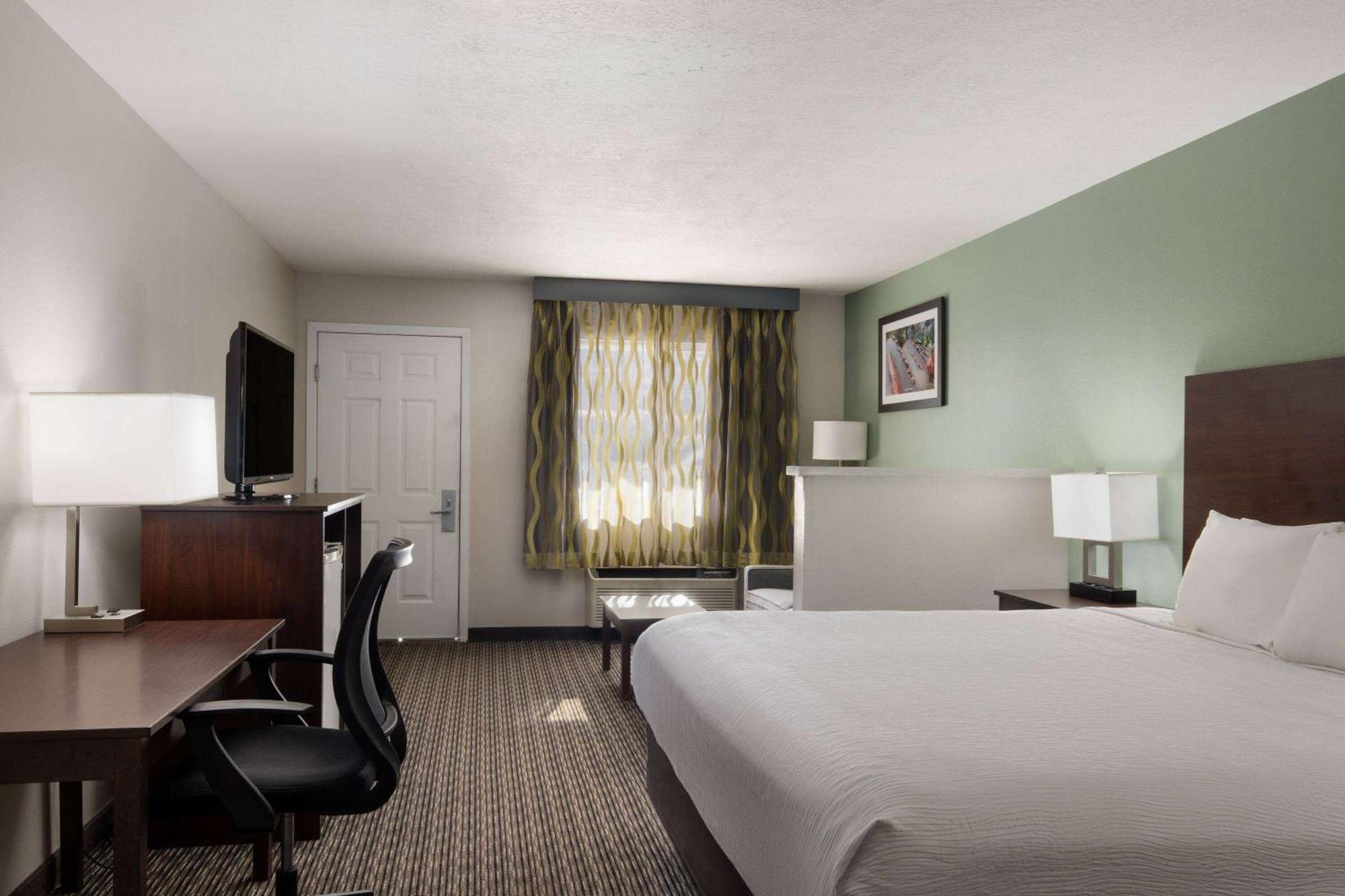 Wingate By Wyndham Cedar City Εξωτερικό φωτογραφία